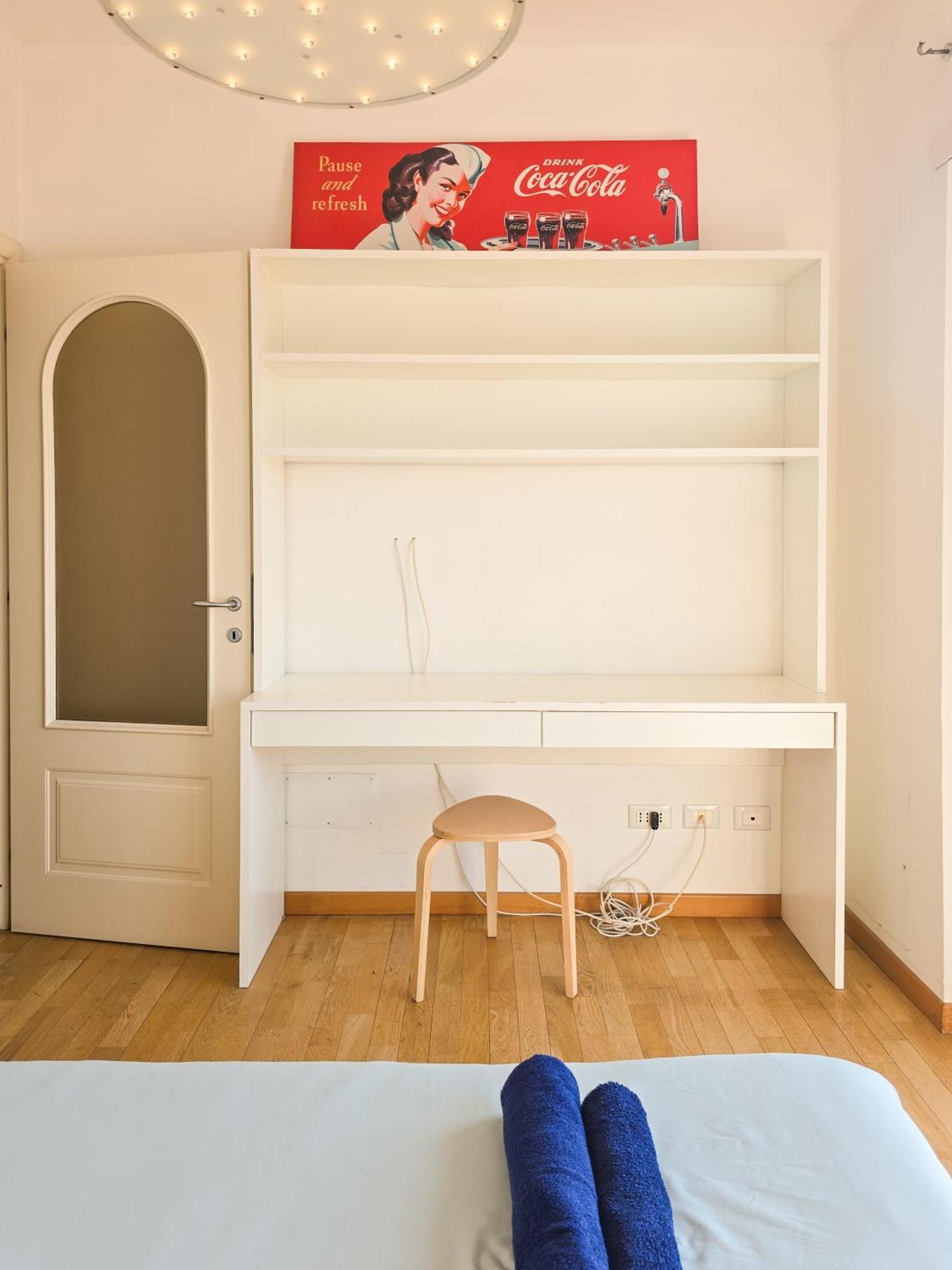 Sunset Terrace Attic Rom